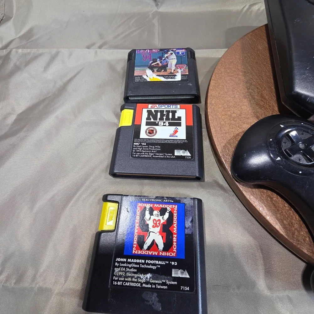 Sega Genesis Model 2 Console MK-1631 Bundle 3 Games Controller Parts Repair